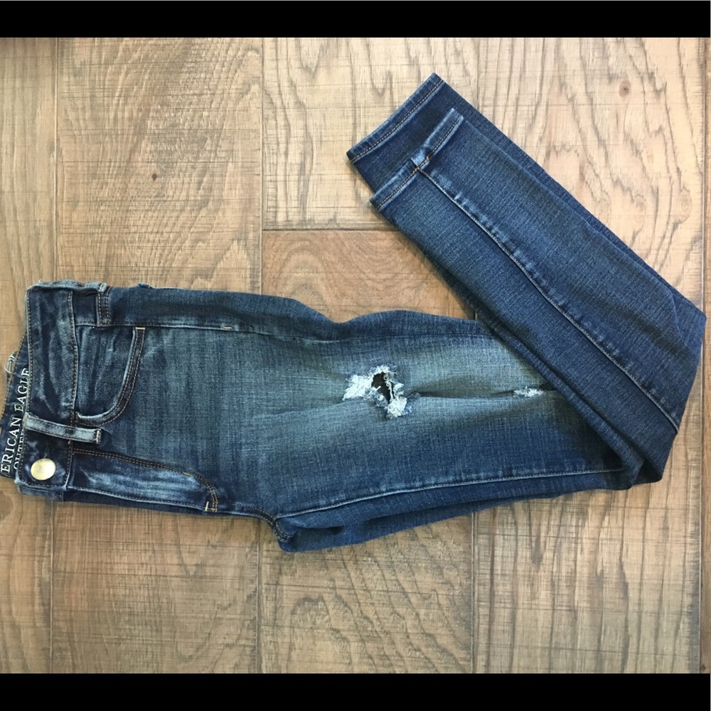 AEO distressed jeggings